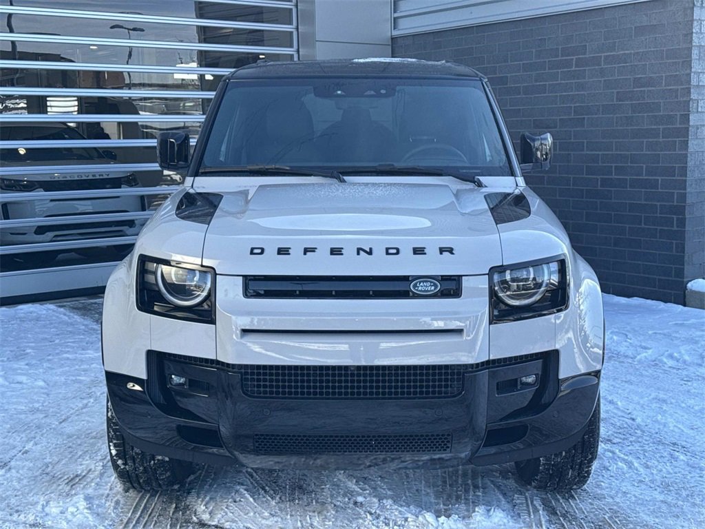 New 2026 Land Rover Defender 110 X-Dynamic SE image 2