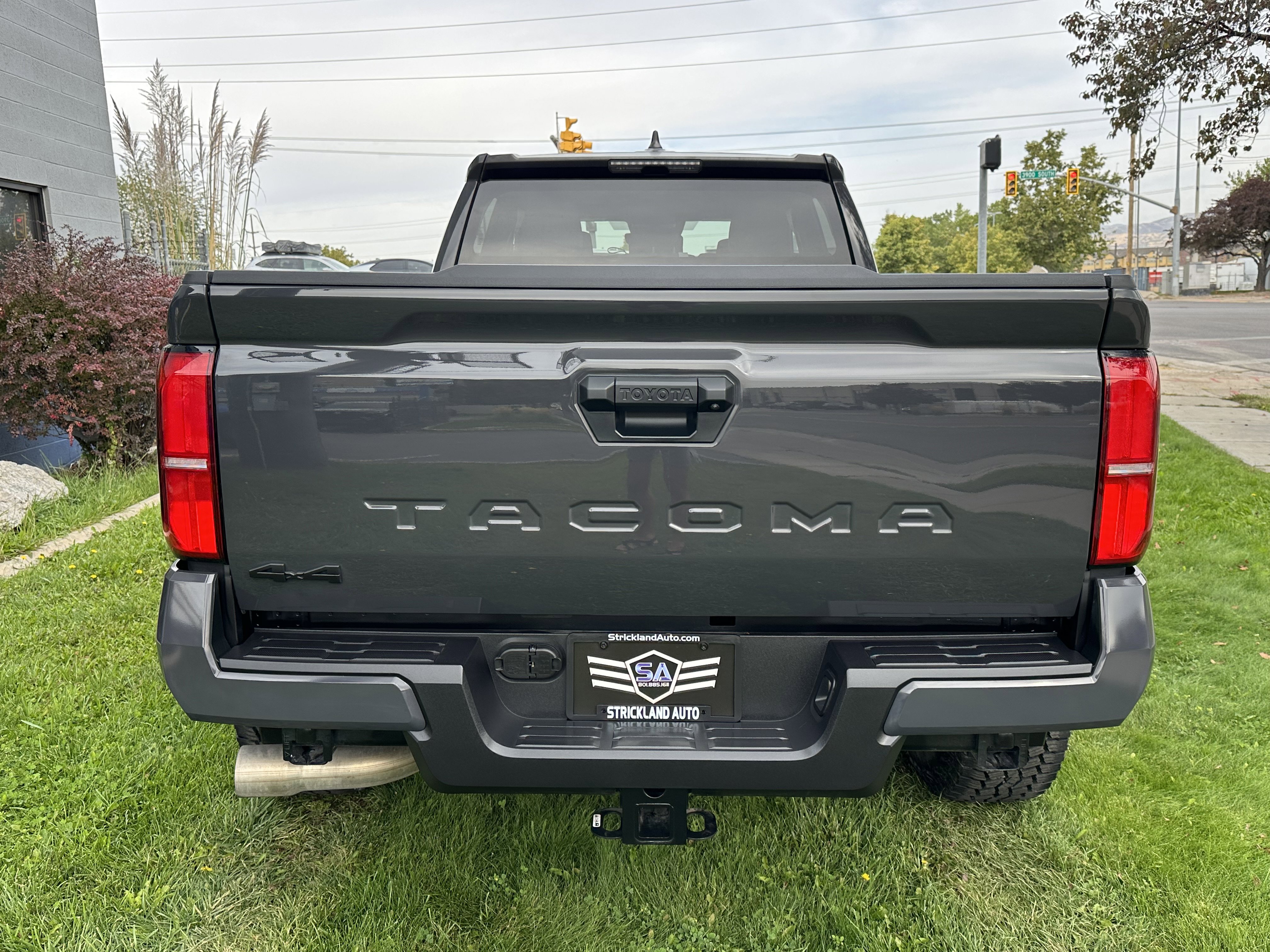 Used 2024 Toyota Tacoma SR5 image 8