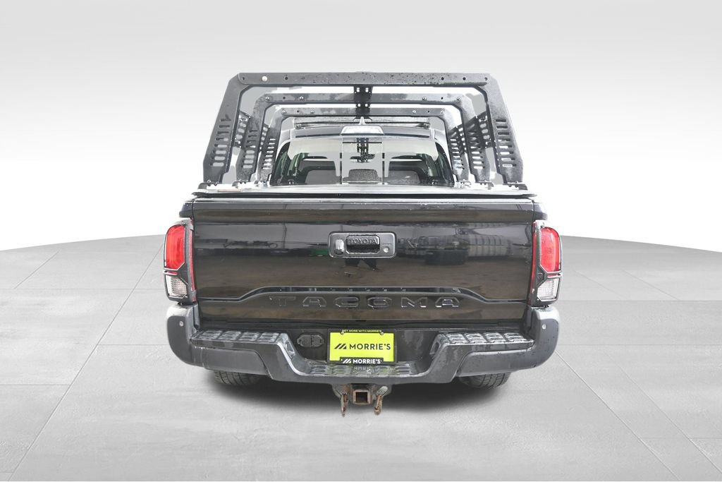 Used 2020 Toyota Tacoma SR5 AWD/4WD image 5
