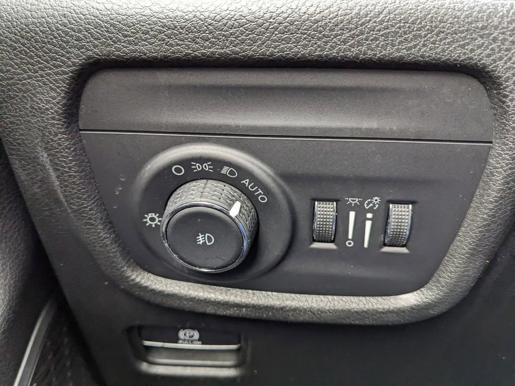 Used 2022 Jeep Grand Cherokee Limited image 52