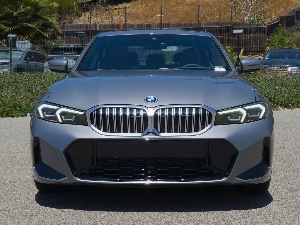 New 2026 BMW 330i Sedan w/ M Sport Package RWD image 3