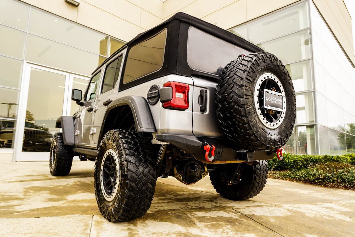 Used 2021 Jeep Wrangler Unlimited Rubicon AWD/4WD image 10