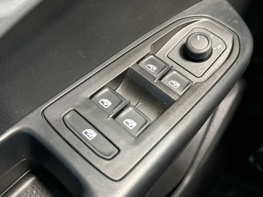 Certified 2024 Volkswagen Taos S FWD image 21