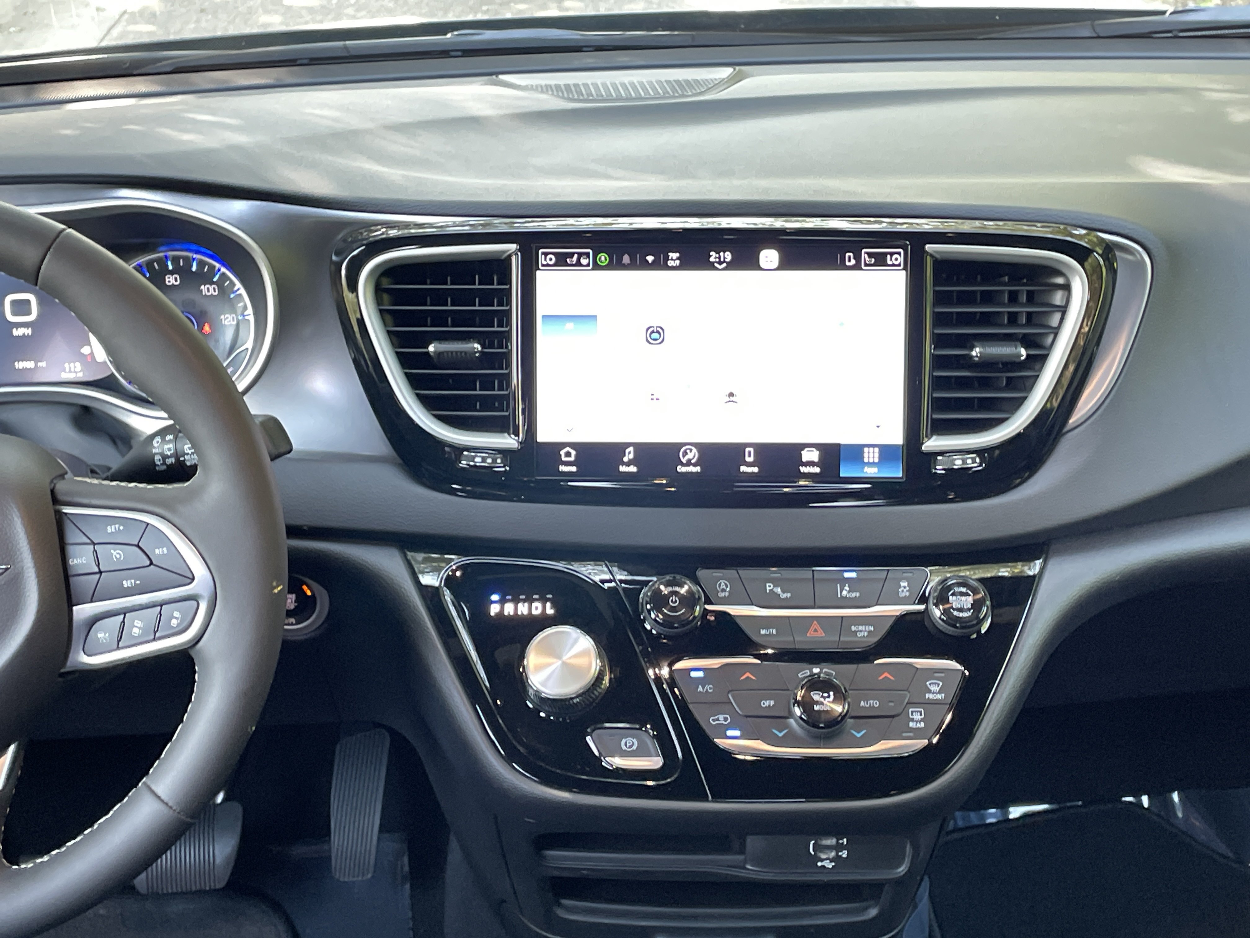 Used 2026 Chrysler Pacifica Select FWD image 27