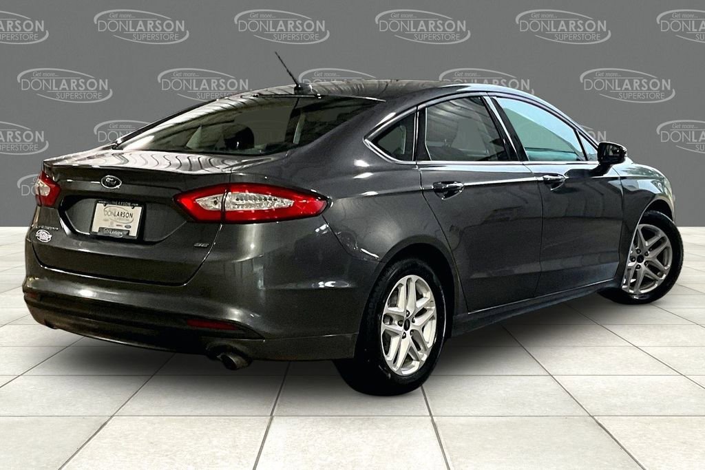 Used 2016 Ford Fusion SE FWD image 7