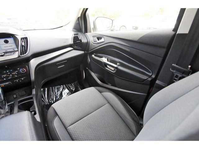 Used 2019 Ford Escape SE image 9