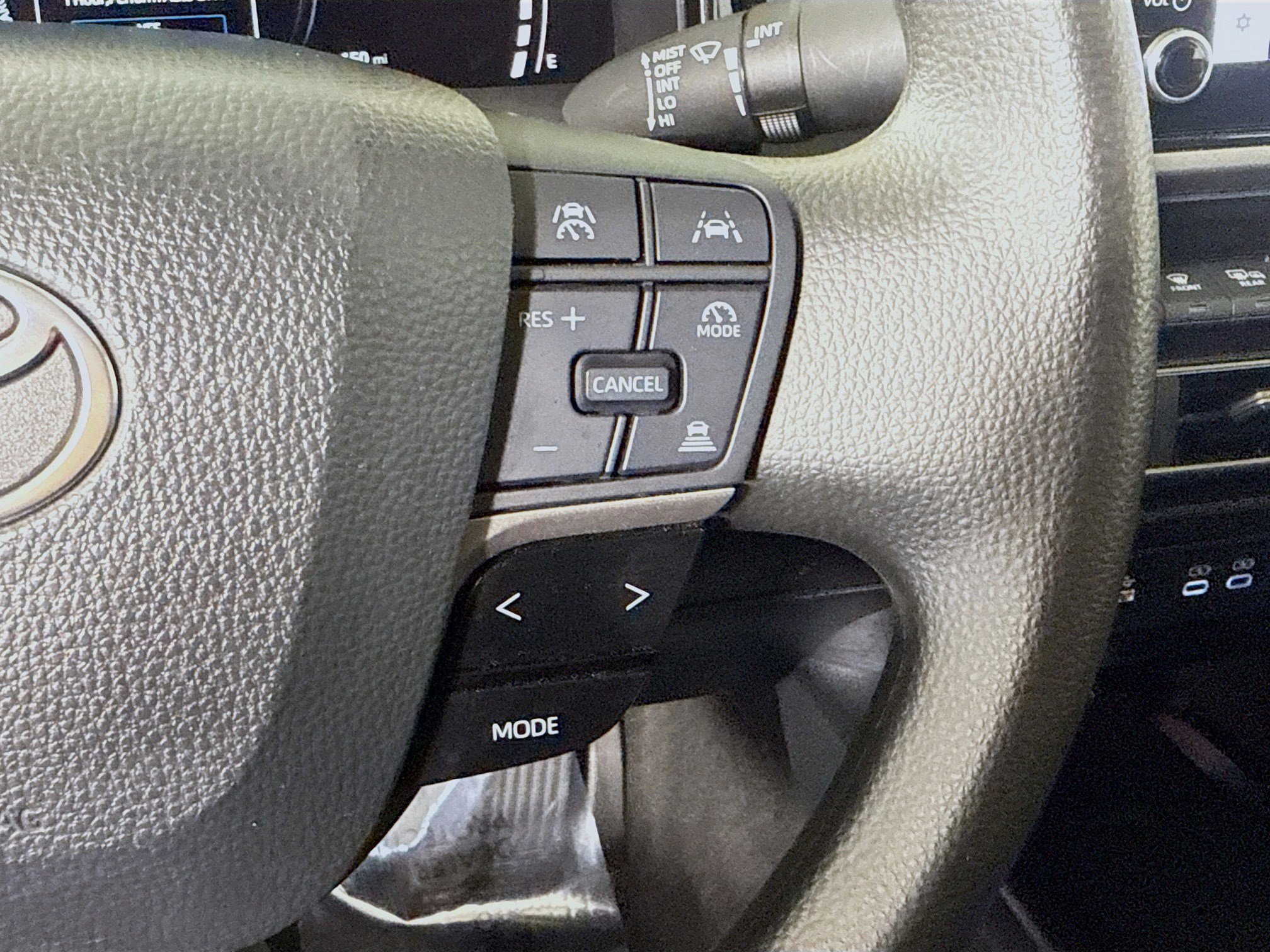 Used 2025 Toyota Camry LE image 15
