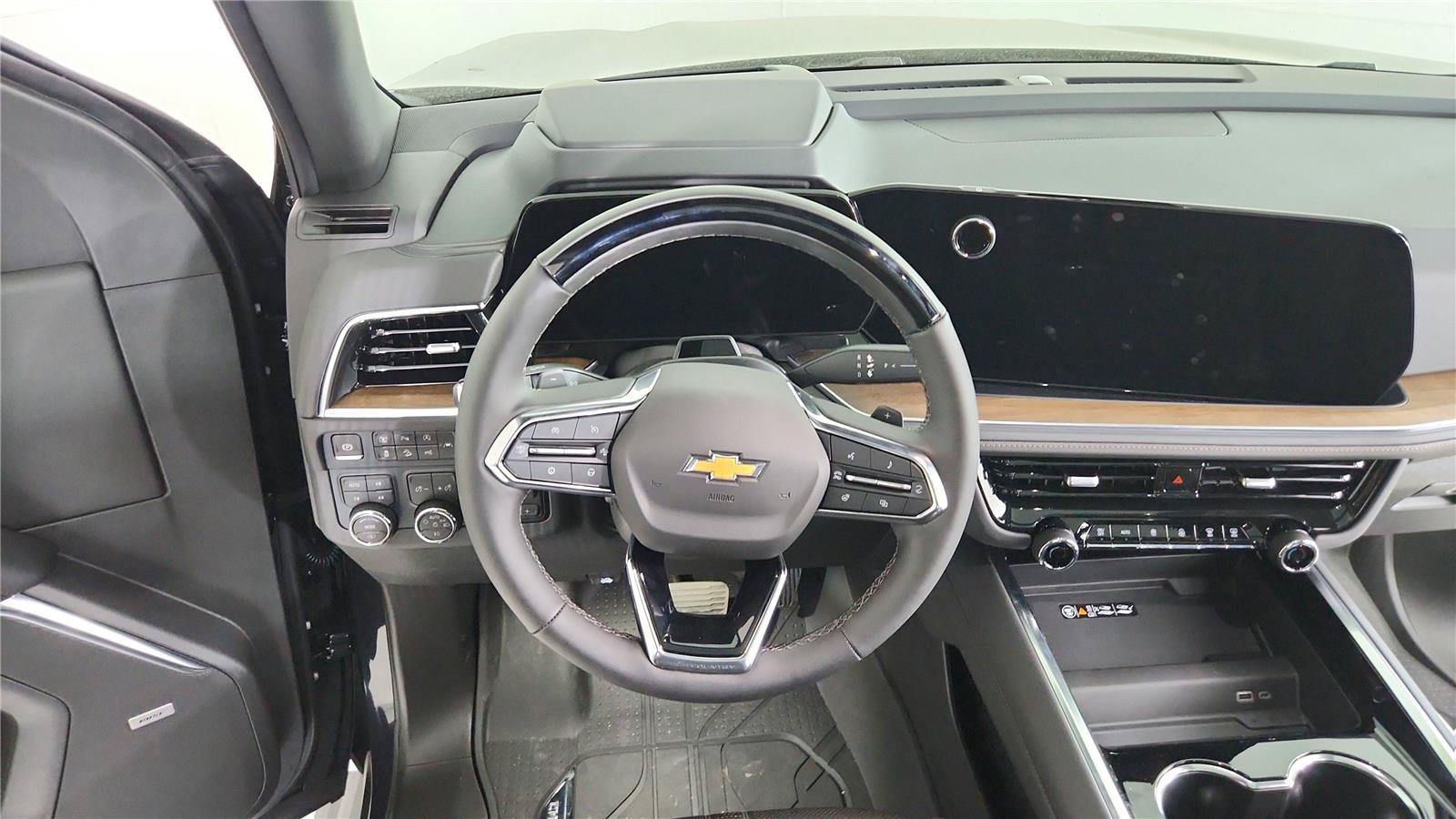 New 2026 Chevrolet Tahoe High Country AWD/4WD image 17