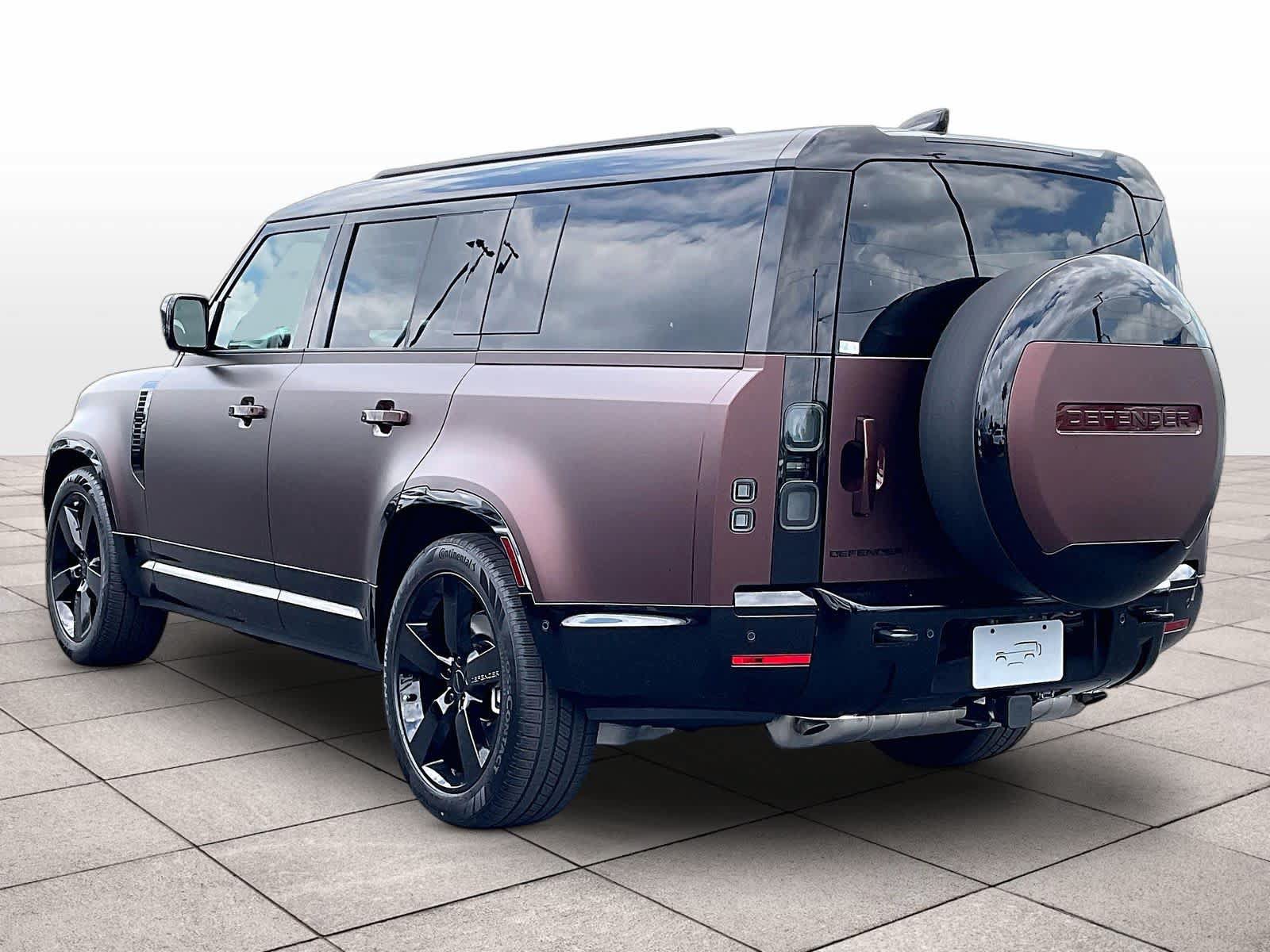 New 2026 Land Rover Defender 130 X-Dynamic SE AWD/4WD image 3