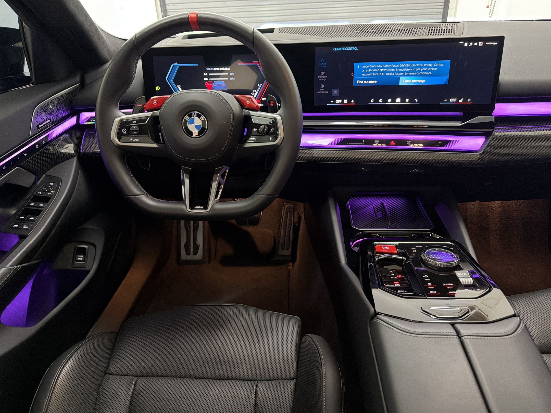 Certified 2025 BMW M5 w/ Executive Package AWD/4WD image 28