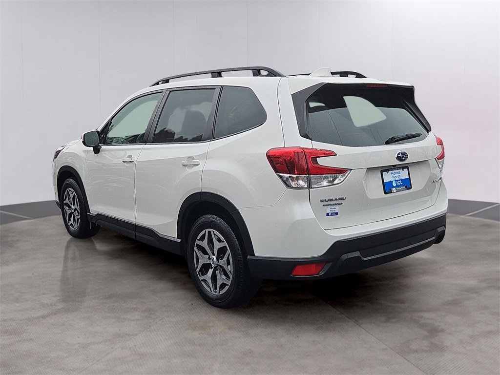 Used 2023 Subaru Forester Premium image 6