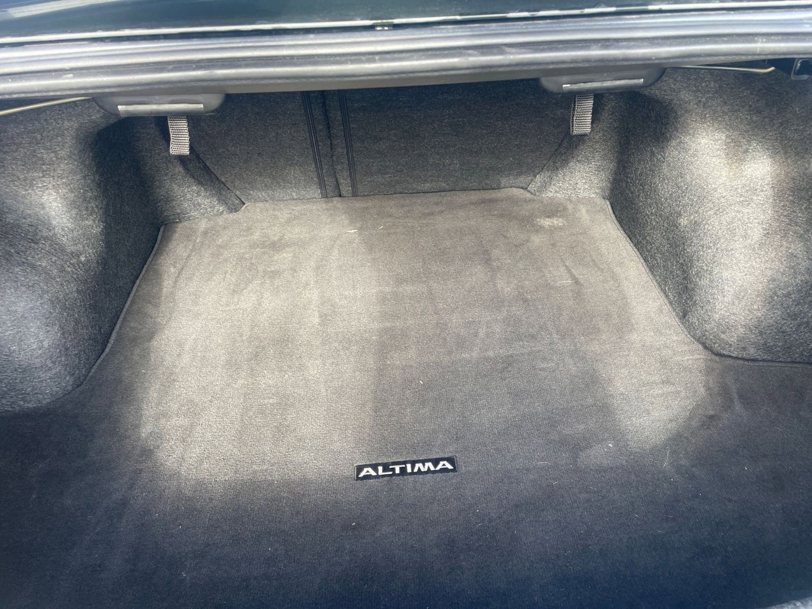 Used 2025 Nissan Altima 2.5 SR image 31