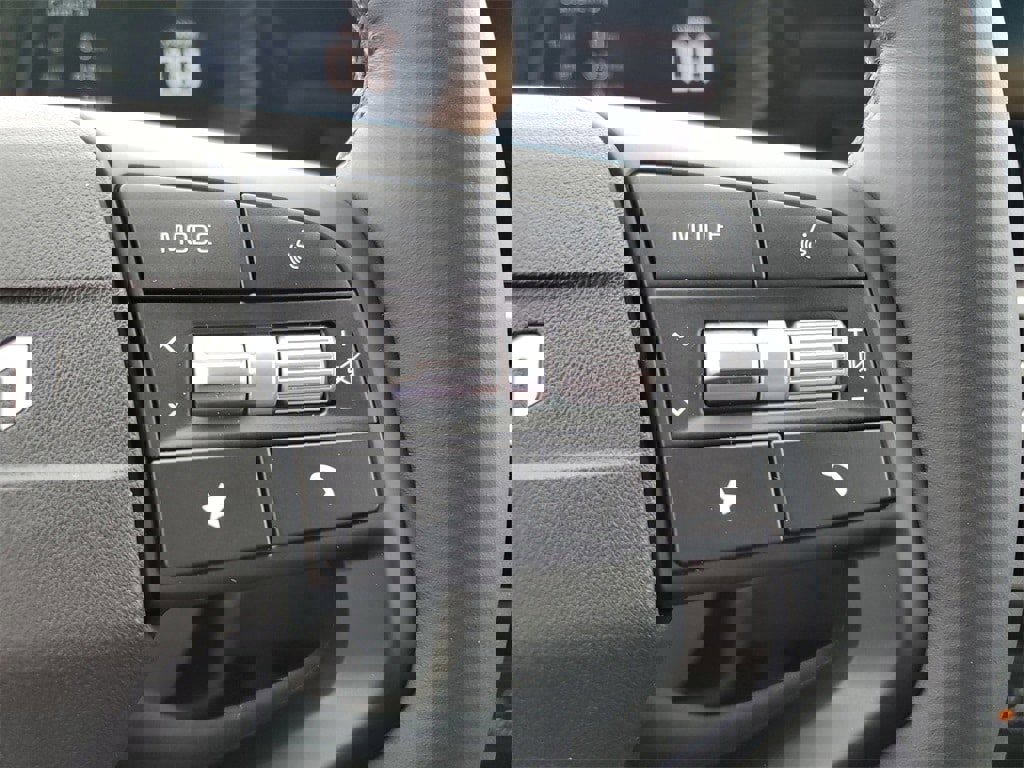 New 2026 Kia Sportage LX image 12