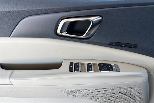 New 2026 Kia Carnival EX image 12