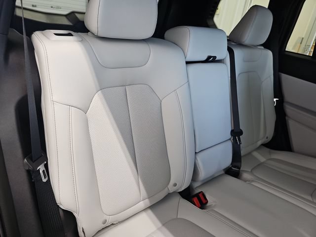 New 2026 Jeep Cherokee Limited AWD/4WD image 32