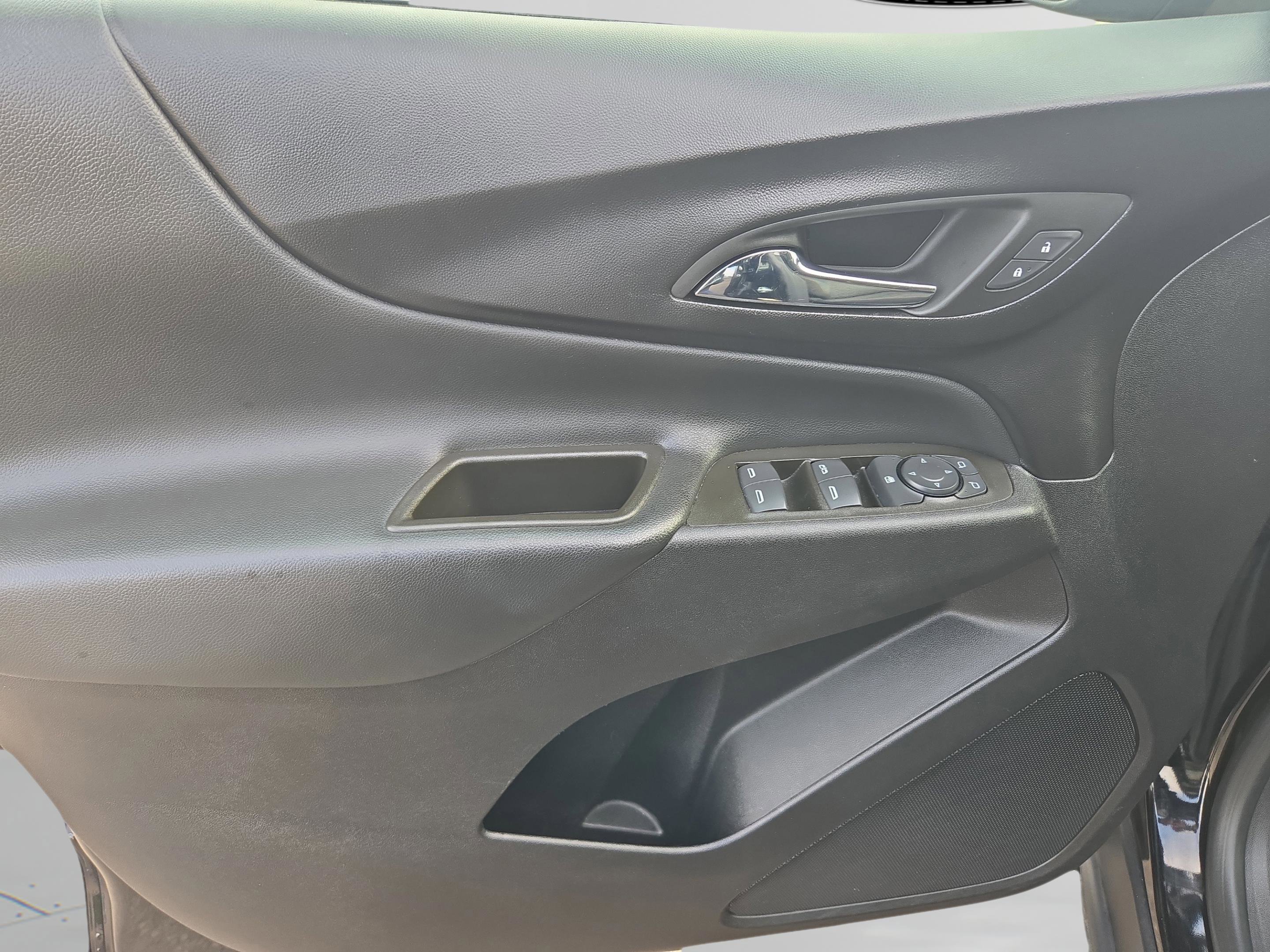 Used 2023 Chevrolet Equinox LT image 19