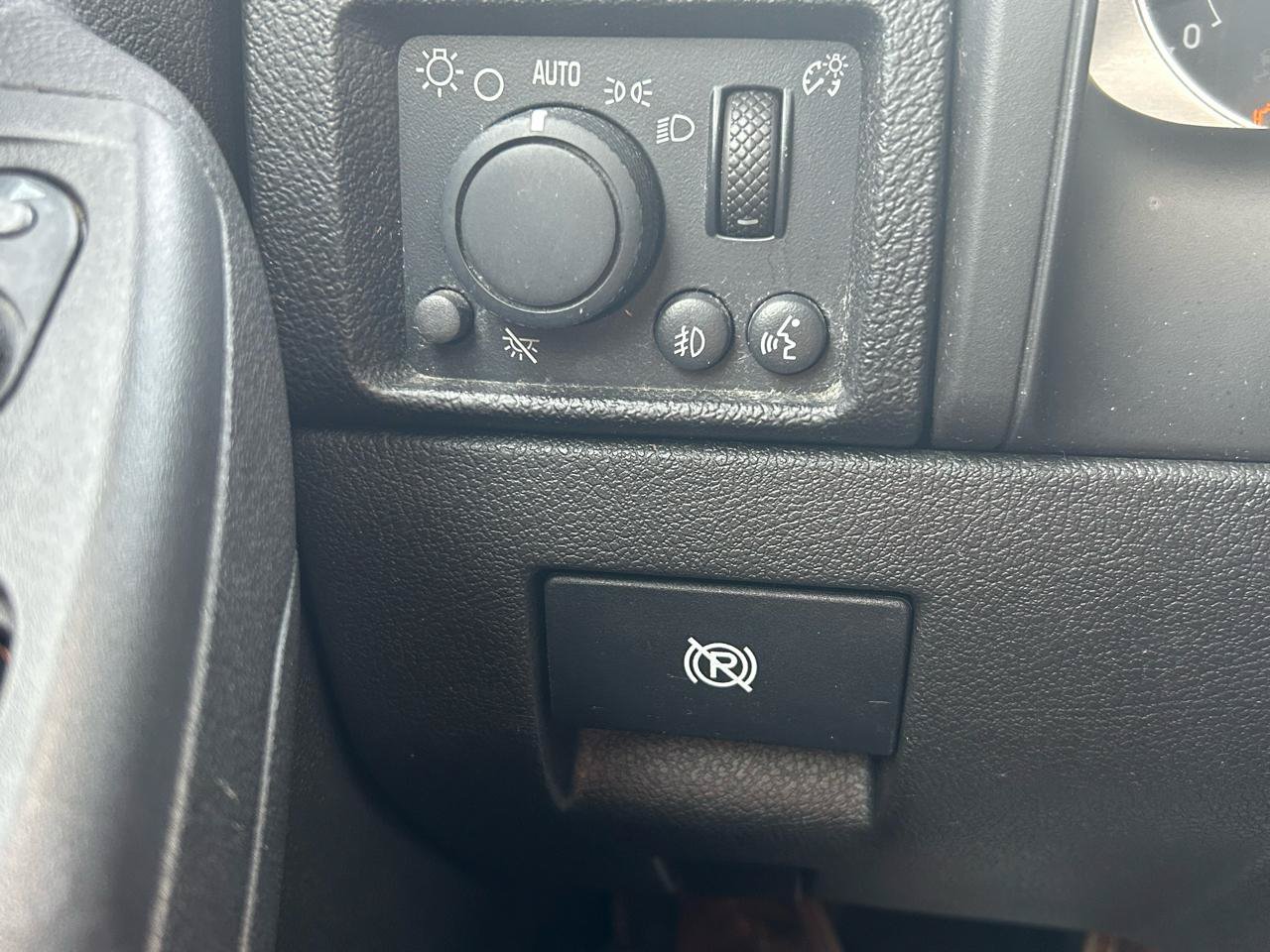 Used 2008 HUMMER H3 Luxury AWD/4WD image 27