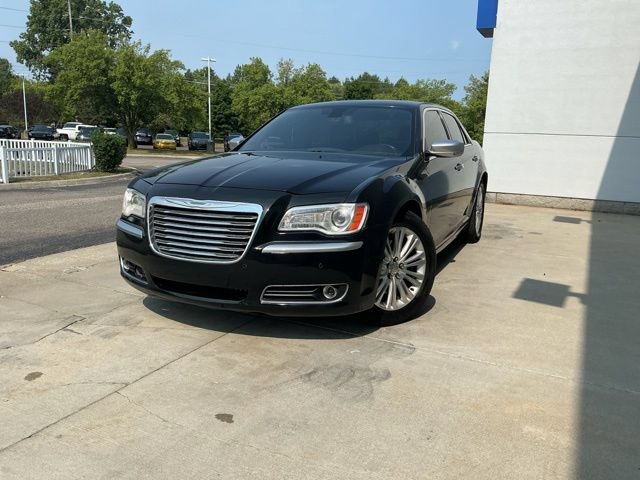 Used 2013 Chrysler 300 C w/ Harman Kardon Audio Group AWD/4WD image 6