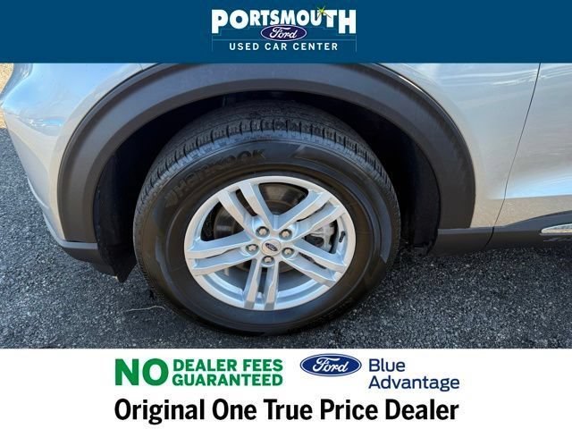 Used 2022 Ford Explorer XLT w/ Equipment Group 202A AWD/4WD image 32