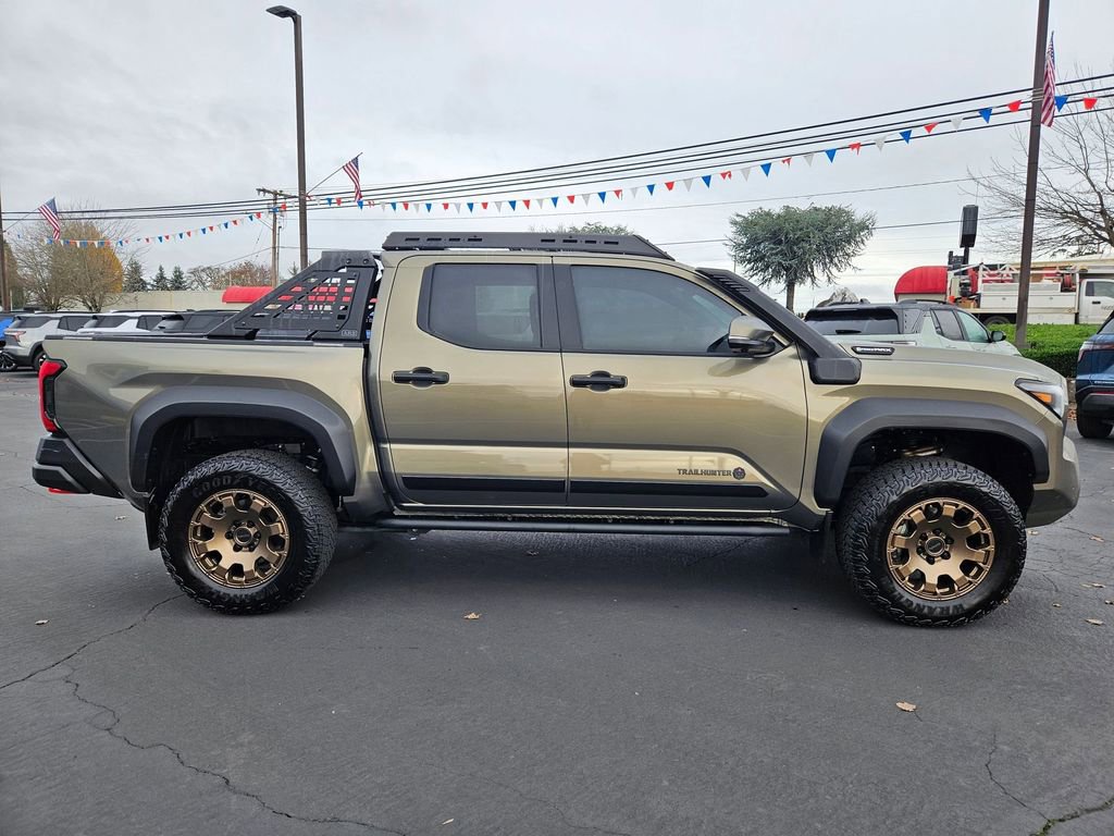 Used 2024 Toyota Tacoma Trailhunter image 7
