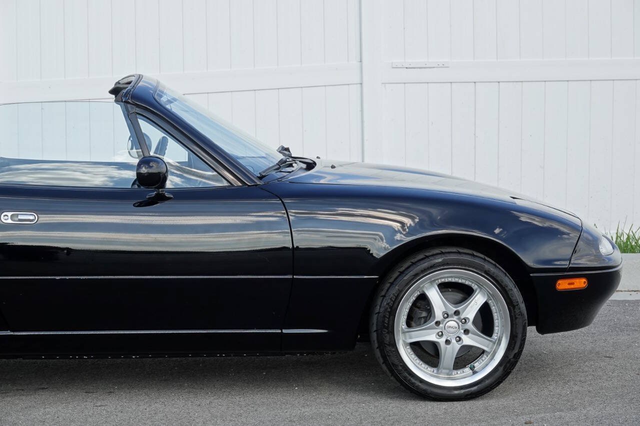 Used 1996 MAZDA MX-5 Miata RWD image 46