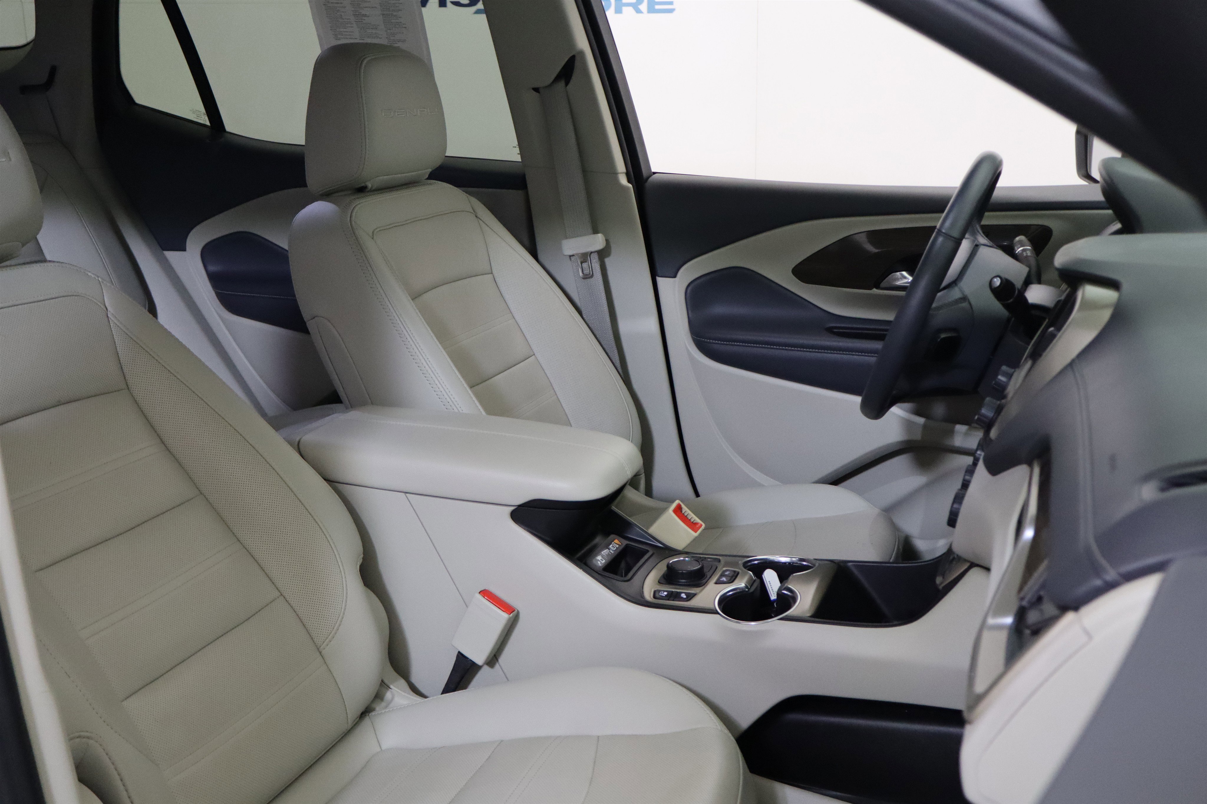 Used 2023 GMC Terrain Denali w/ Denali Premium Package image 20