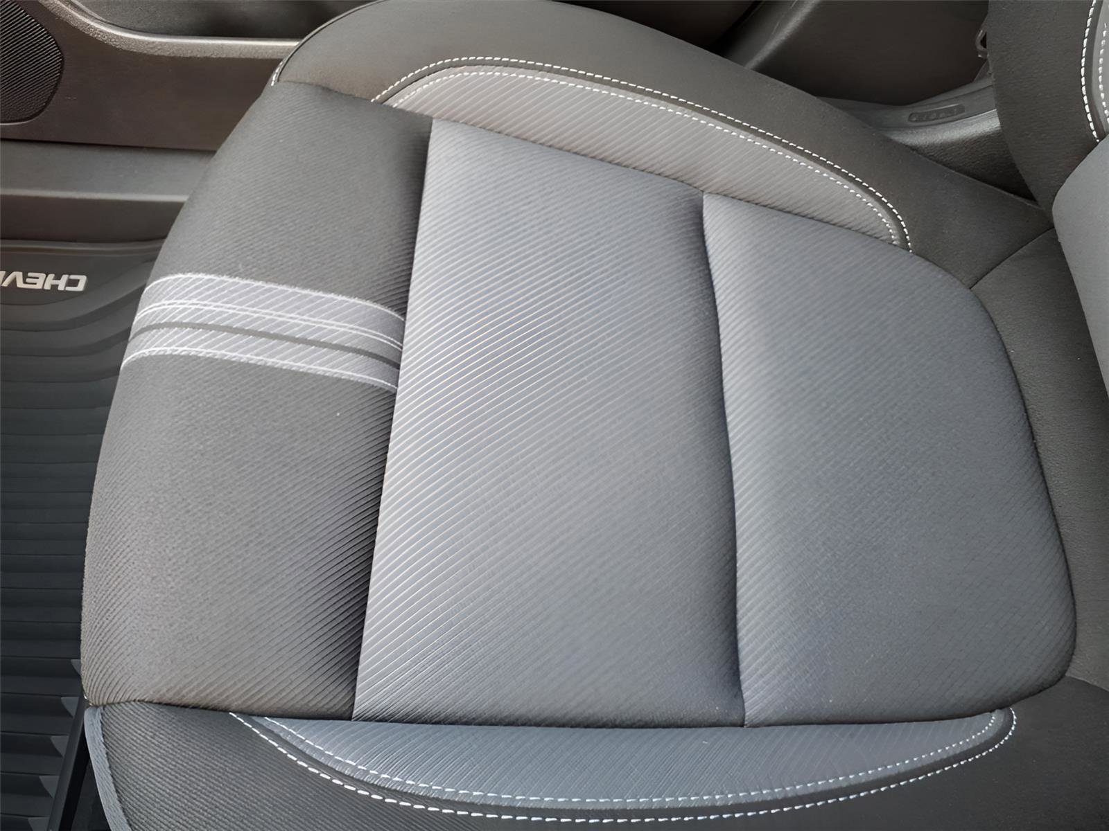 New 2025 Chevrolet Blazer LT w/ Midnight/Sport Edition image 23