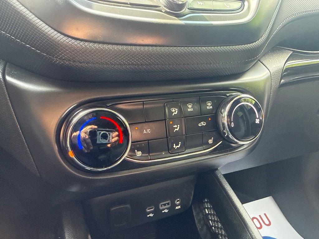 Used 2023 Chevrolet TrailBlazer LT AWD/4WD image 27