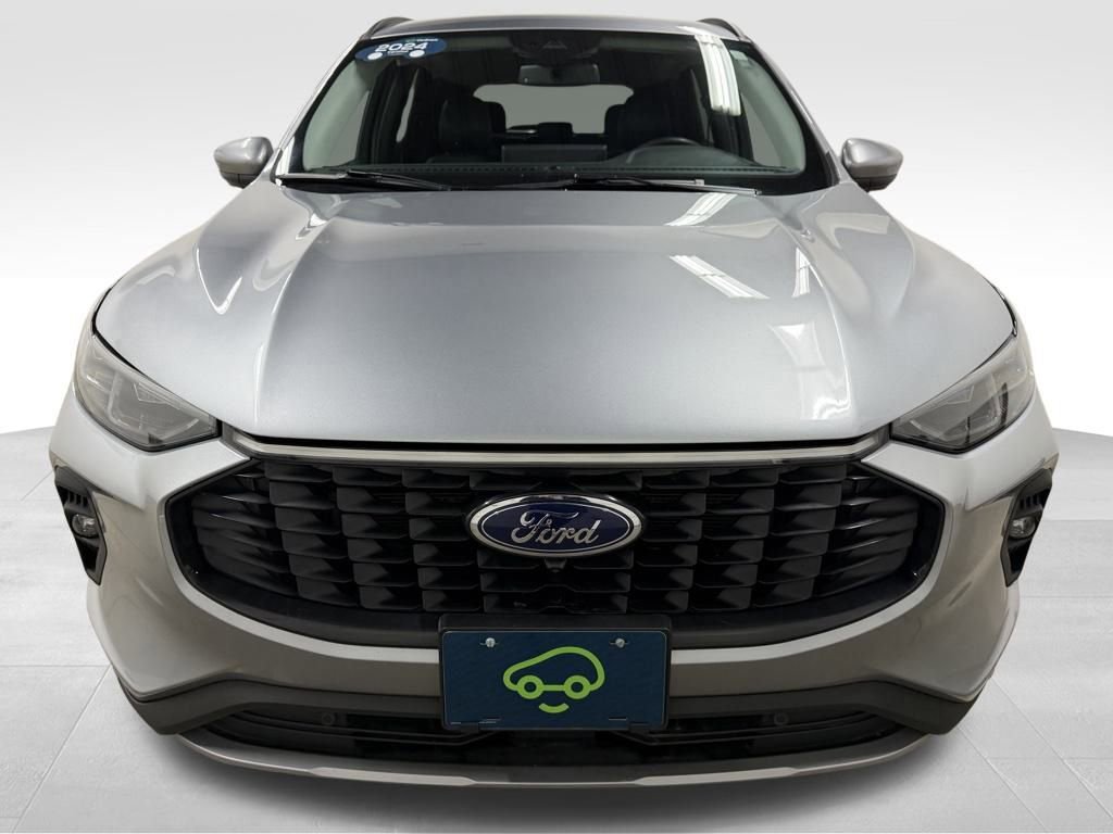 Used 2024 Ford Escape Platinum AWD/4WD image 2
