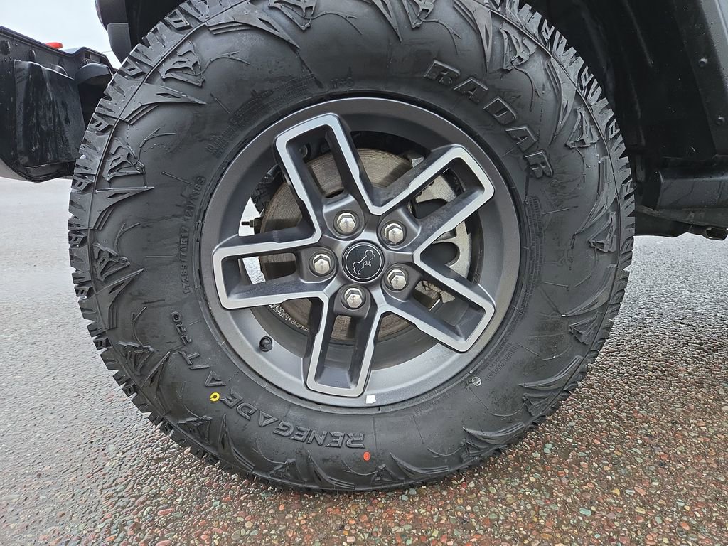 Used 2024 Jeep Gladiator Mojave w/ Convenience Group image 10