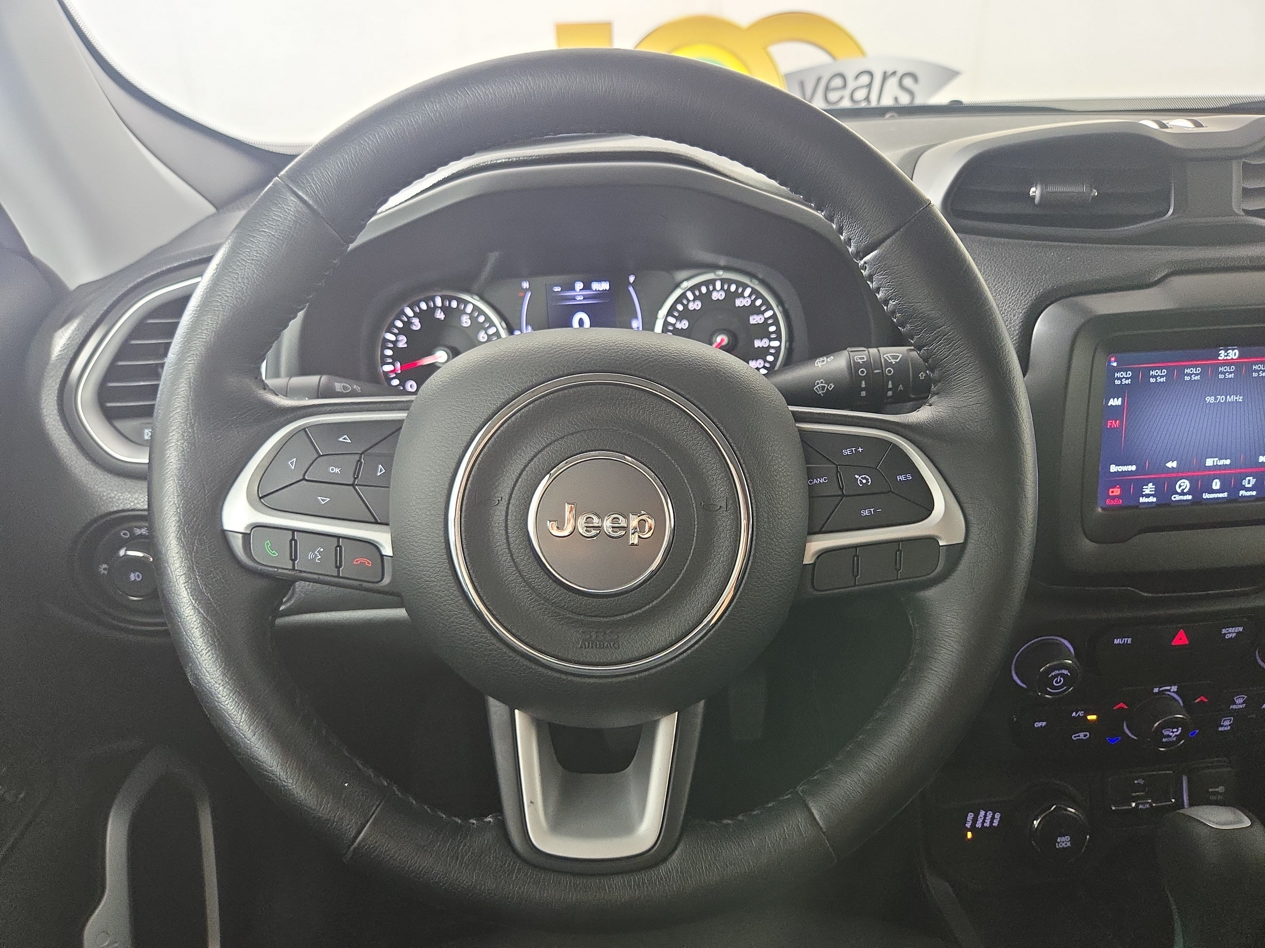 Used 2020 Jeep Renegade Latitude w/ Cold Weather Group AWD/4WD image 14