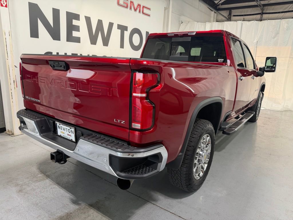 Used 2026 Chevrolet Silverado 2500 LTZ w/ LTZ Premium Package image 32