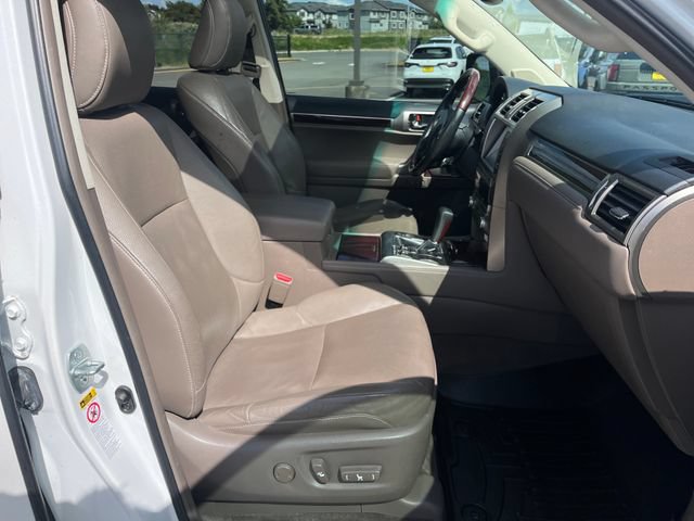 Used 2015 Lexus GX 460 w/ Premium Package AWD/4WD image 10