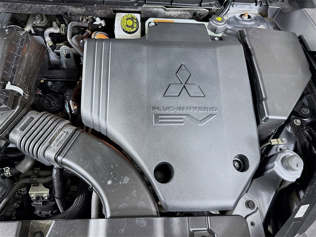 Used 2023 Mitsubishi Outlander SE image 36