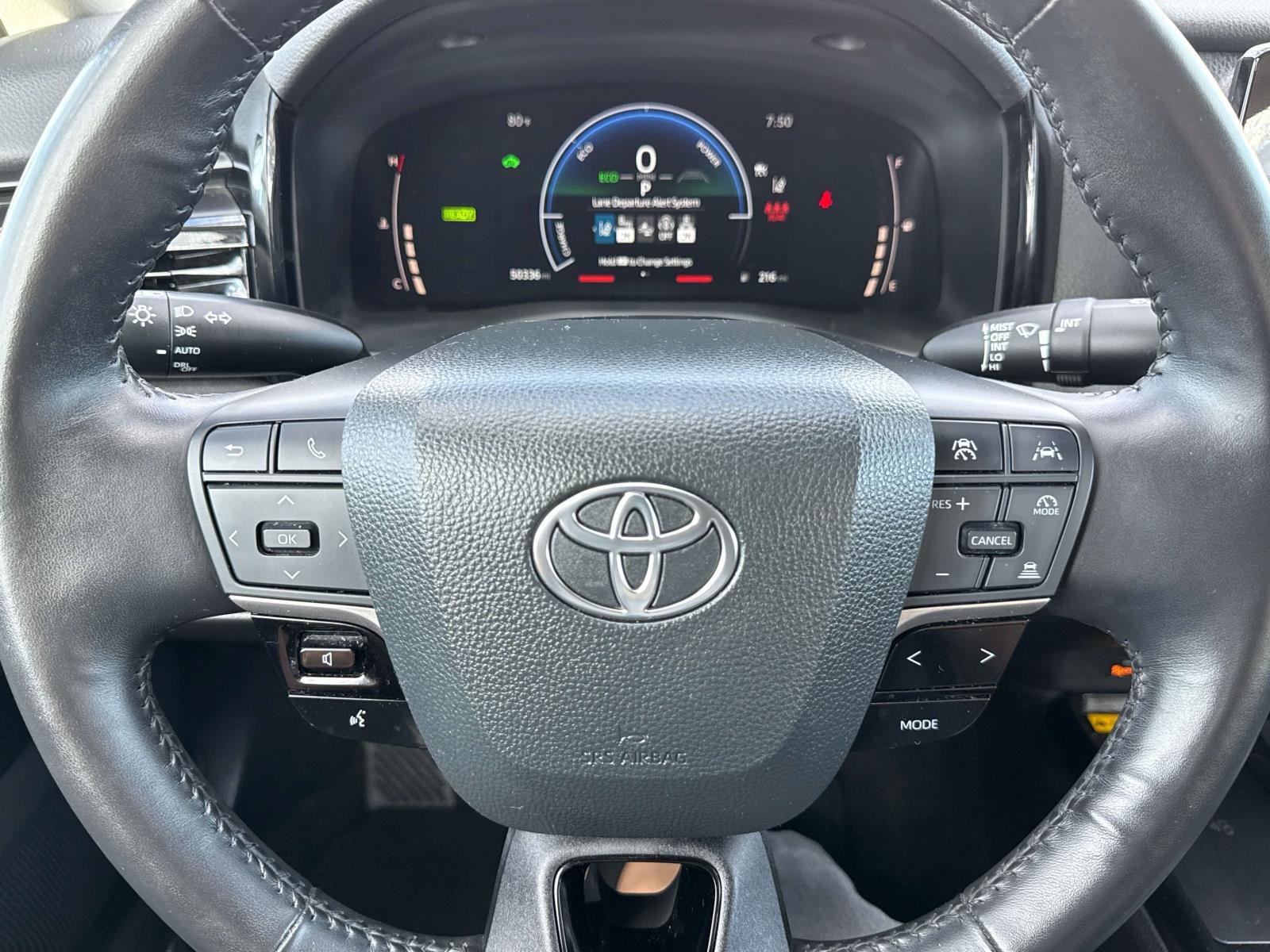 Used 2025 Toyota Camry XLE AWD/4WD image 26