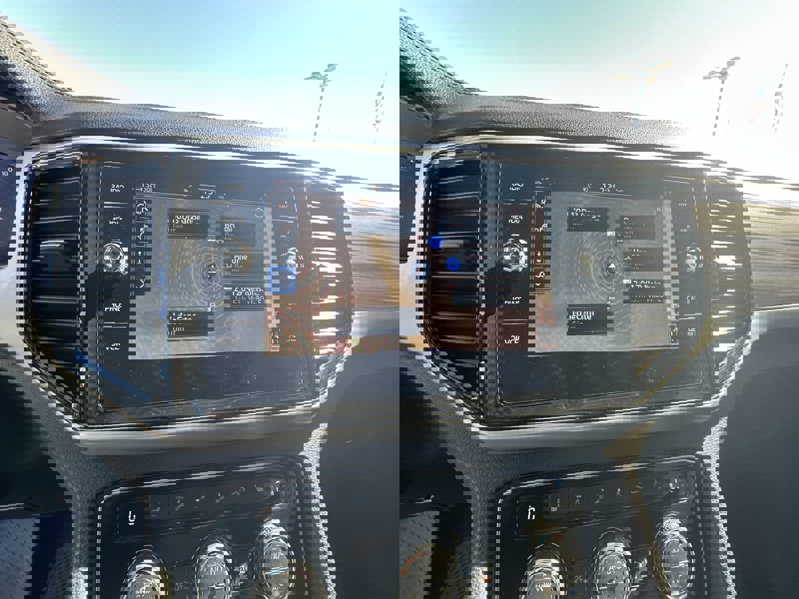 Used 2022 Volkswagen Atlas SEL image 14