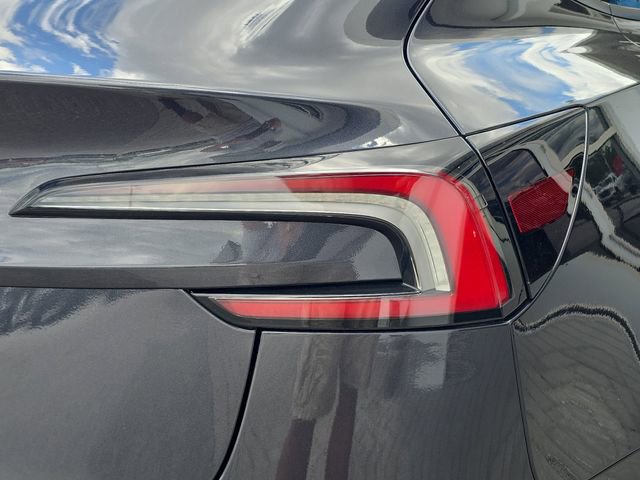 Used 2025 Tesla Model 3 Long Range RWD image 8