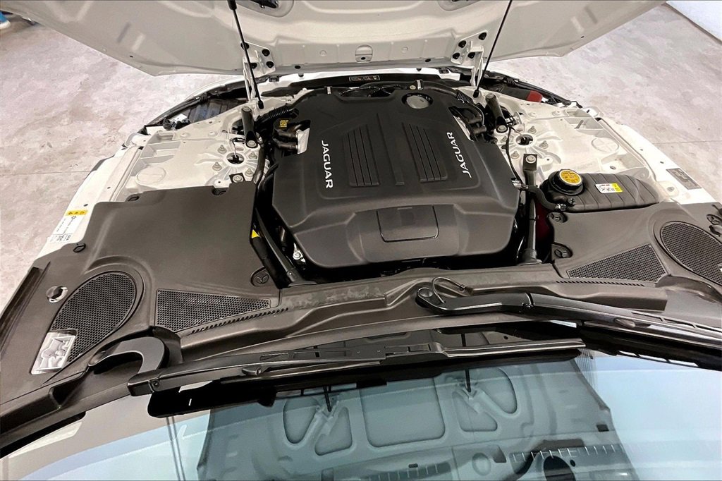 Used 2024 Jaguar F-TYPE Coupe AWD image 27