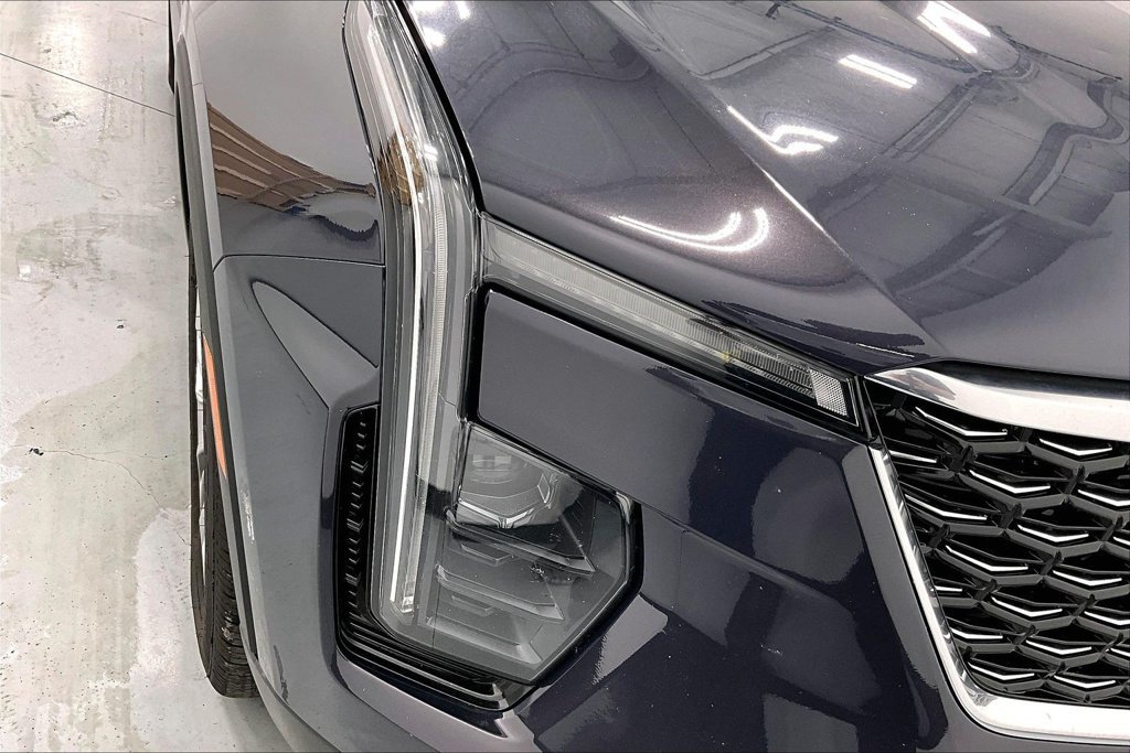 Used 2025 Cadillac XT4 Premium Luxury AWD/4WD image 30