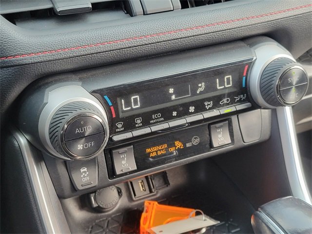 Used 2022 Toyota RAV4 SE image 23