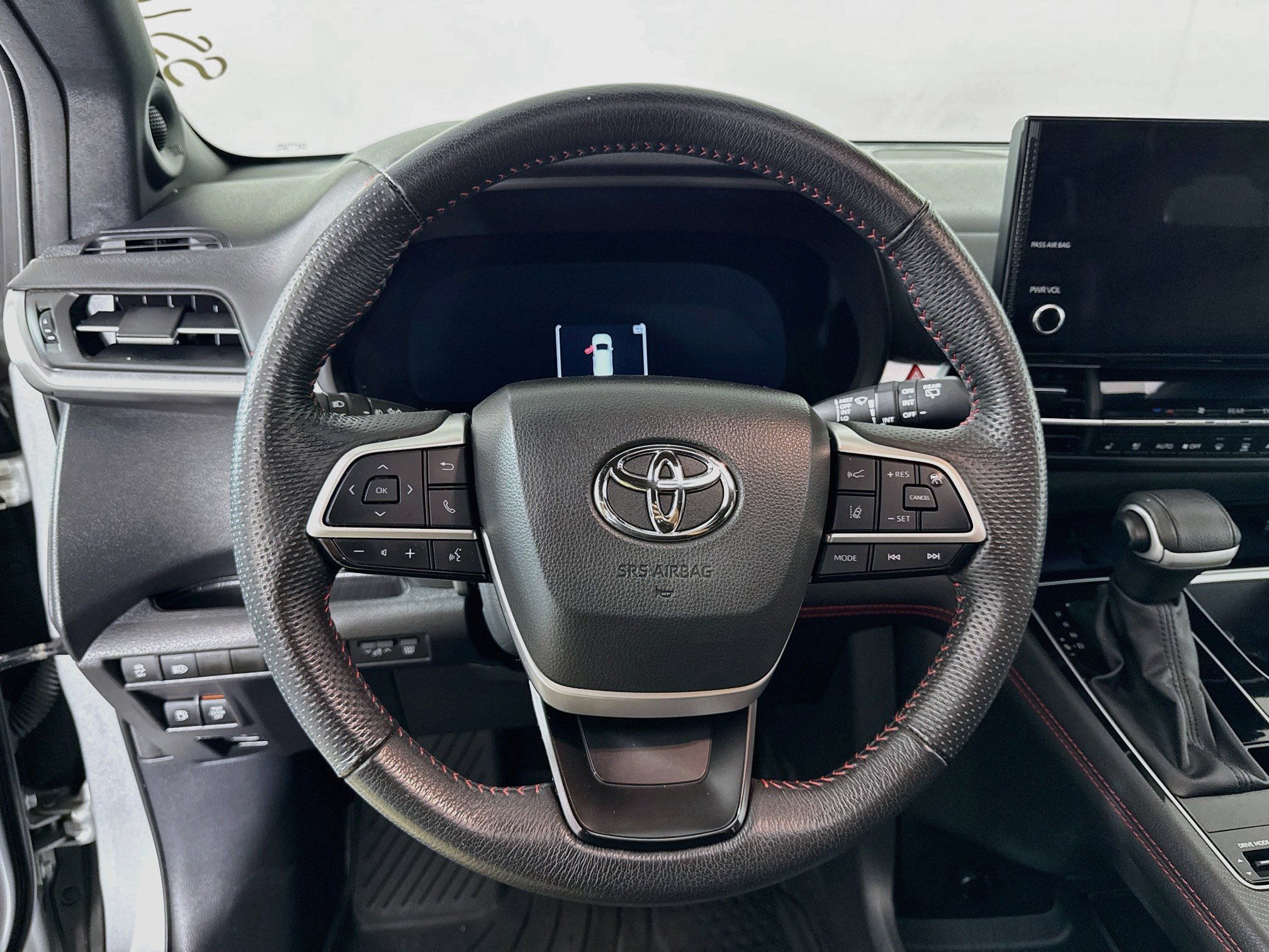 Certified 2025 Toyota Sienna XSE w/ XSE Premium Package AWD/4WD image 12