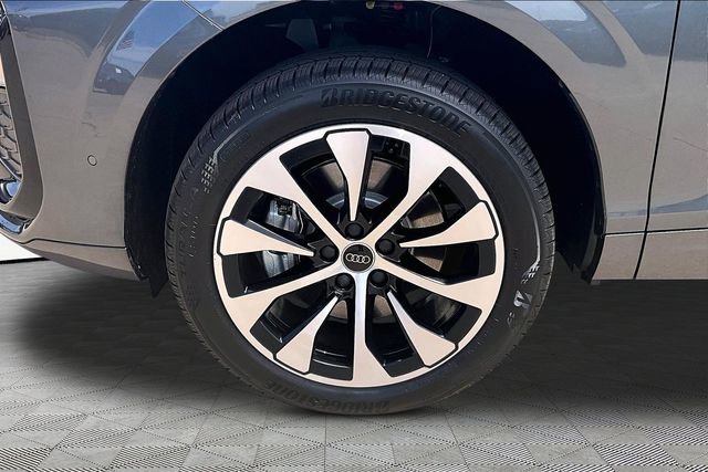 New 2026 Audi Q3 quattro 2.0T AWD/4WD image 8