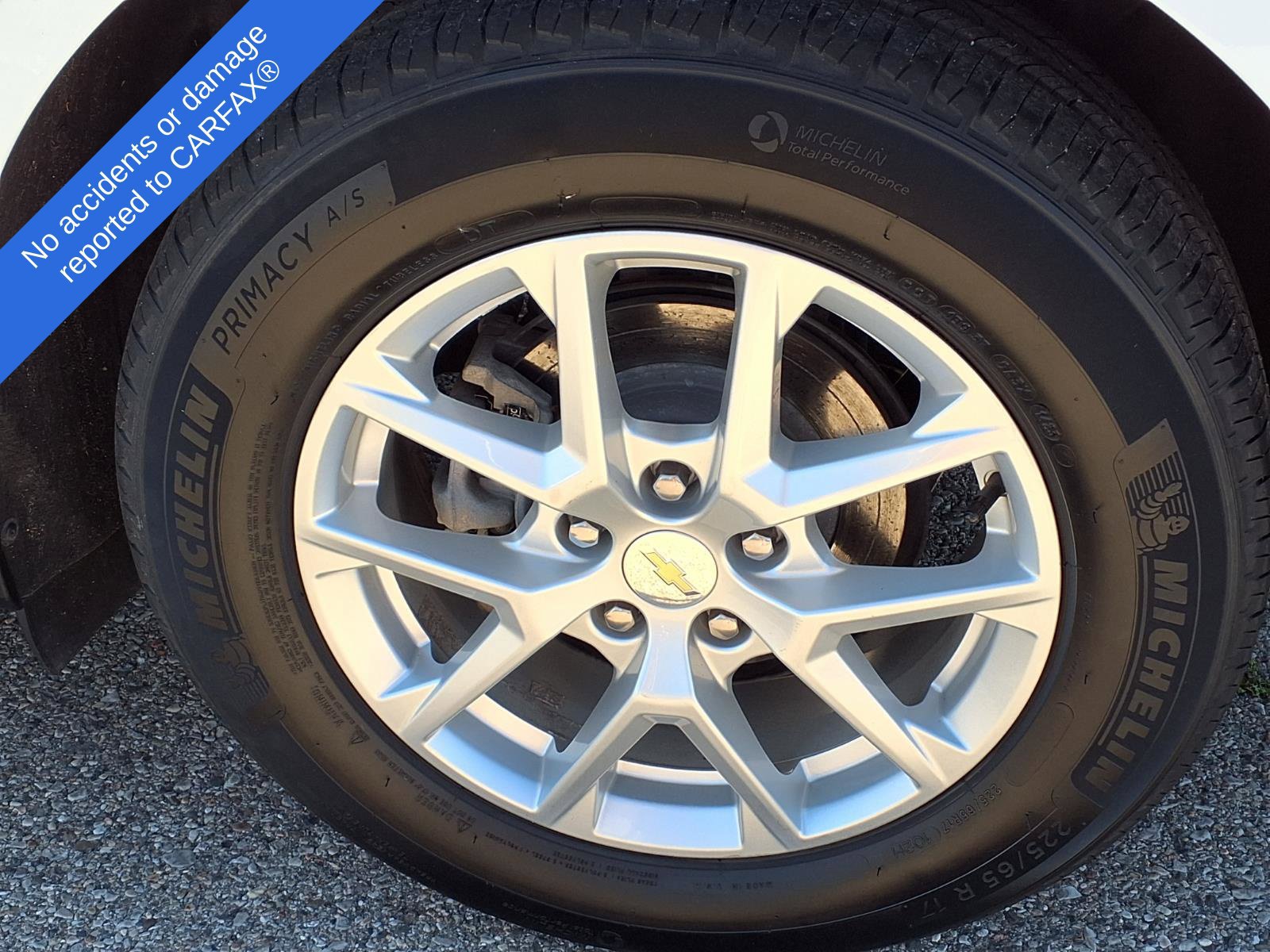 Used 2024 Chevrolet Equinox LT w/ LPO, Floor Liner Package FWD image 9