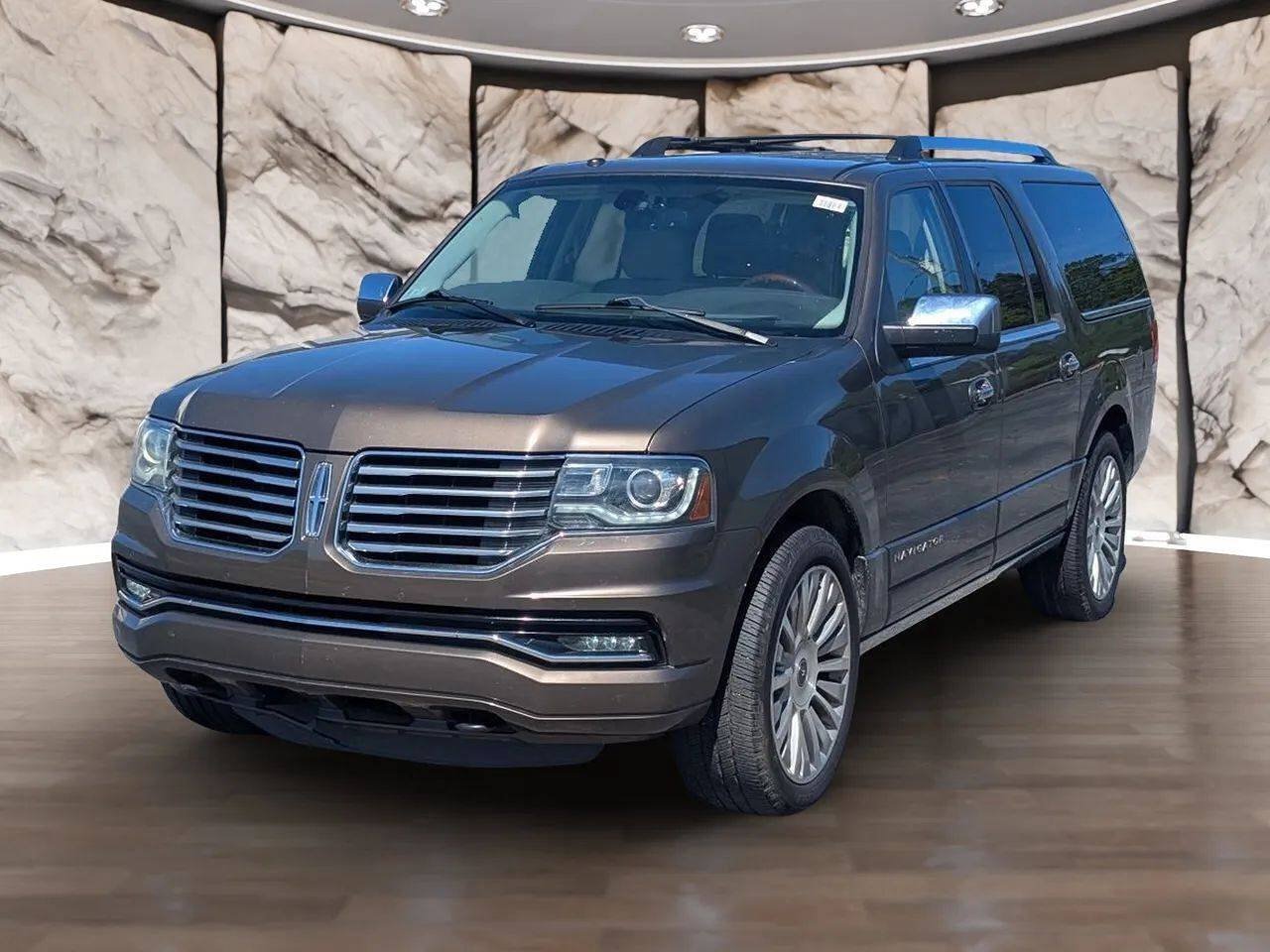 Used 2015 Lincoln Navigator L 2WD w/ Equipment Group 101A Reserve image 1