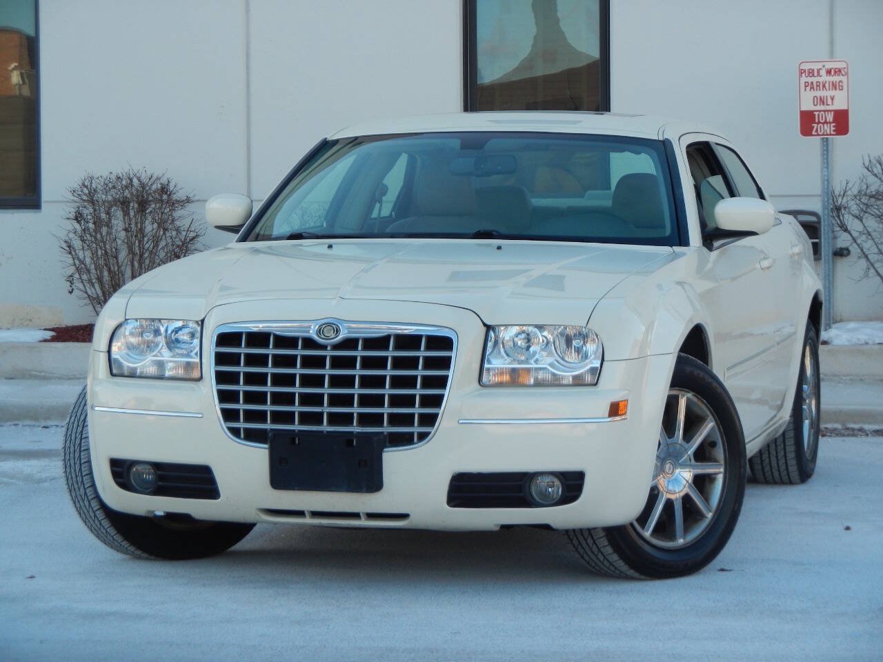 Used 2007 Chrysler 300 Touring L w/ Luxury Group AWD/4WD image 3