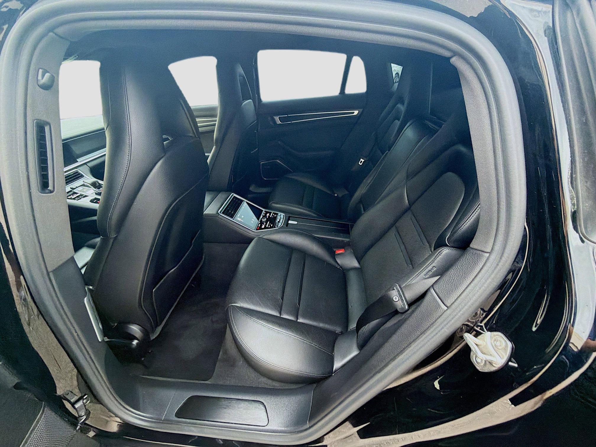 Used 2023 Porsche Panamera Platinum Edition RWD image 21
