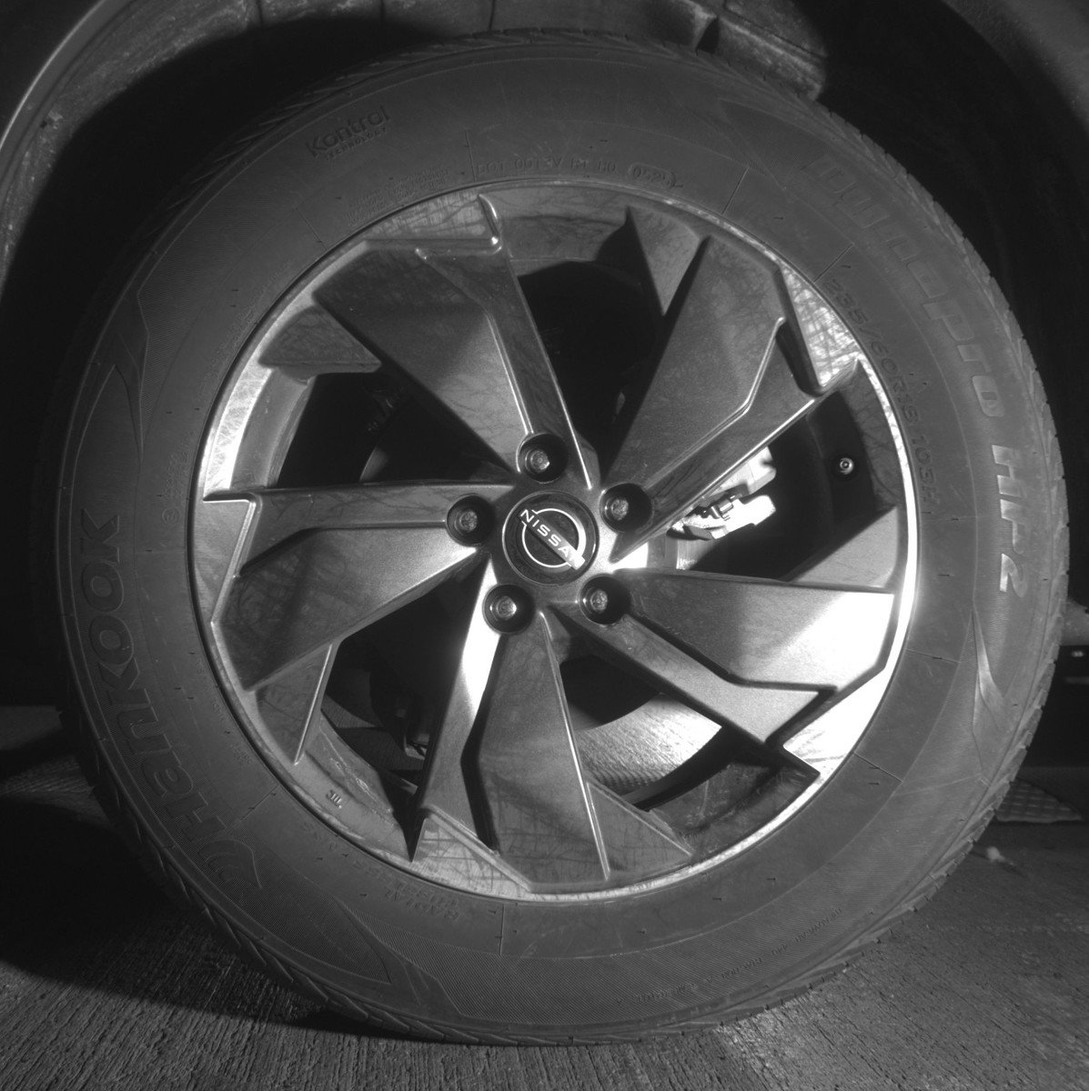 Used 2025 Nissan Rogue SV image 14