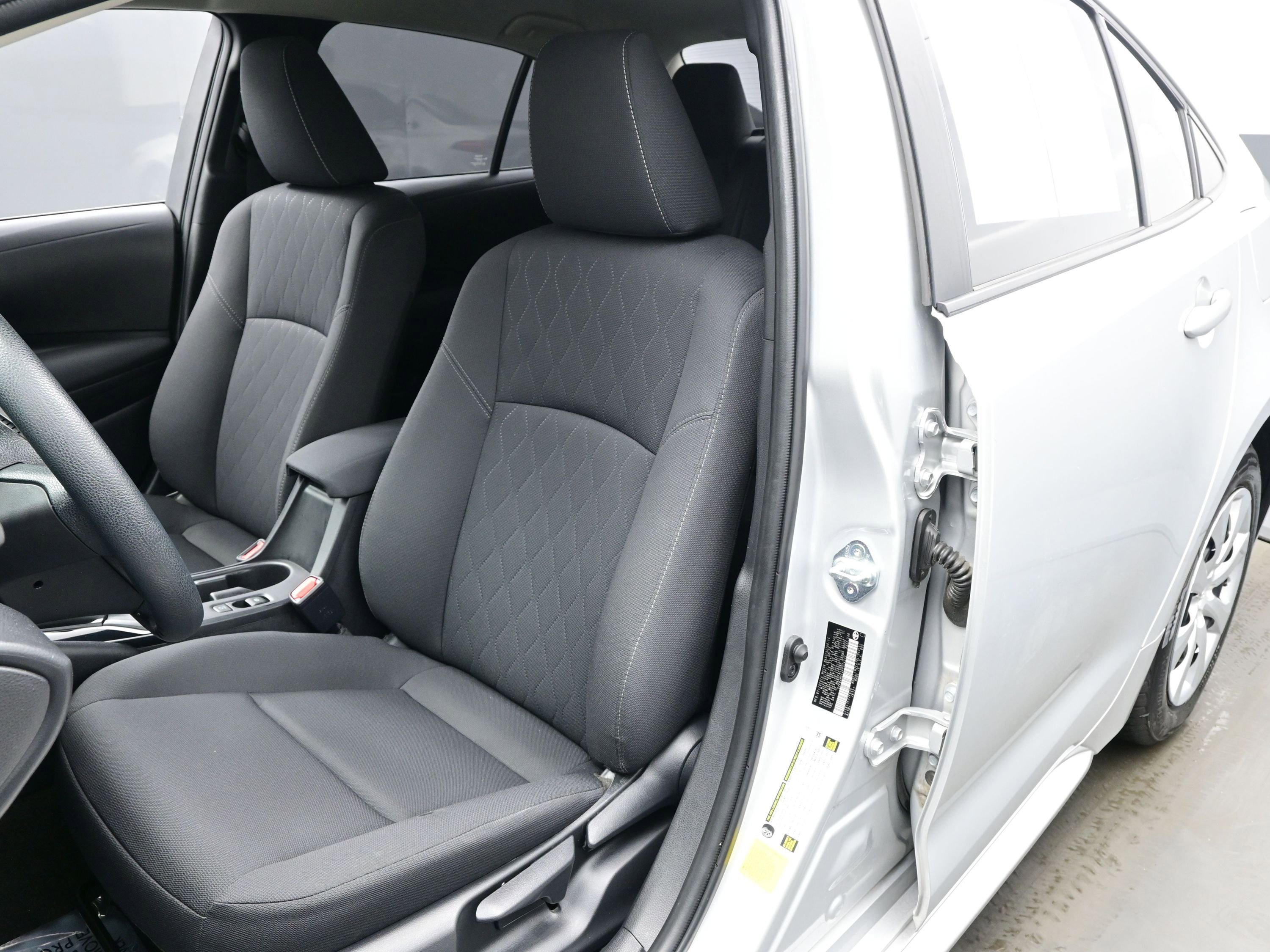 Used 2023 Toyota Corolla LE image 11