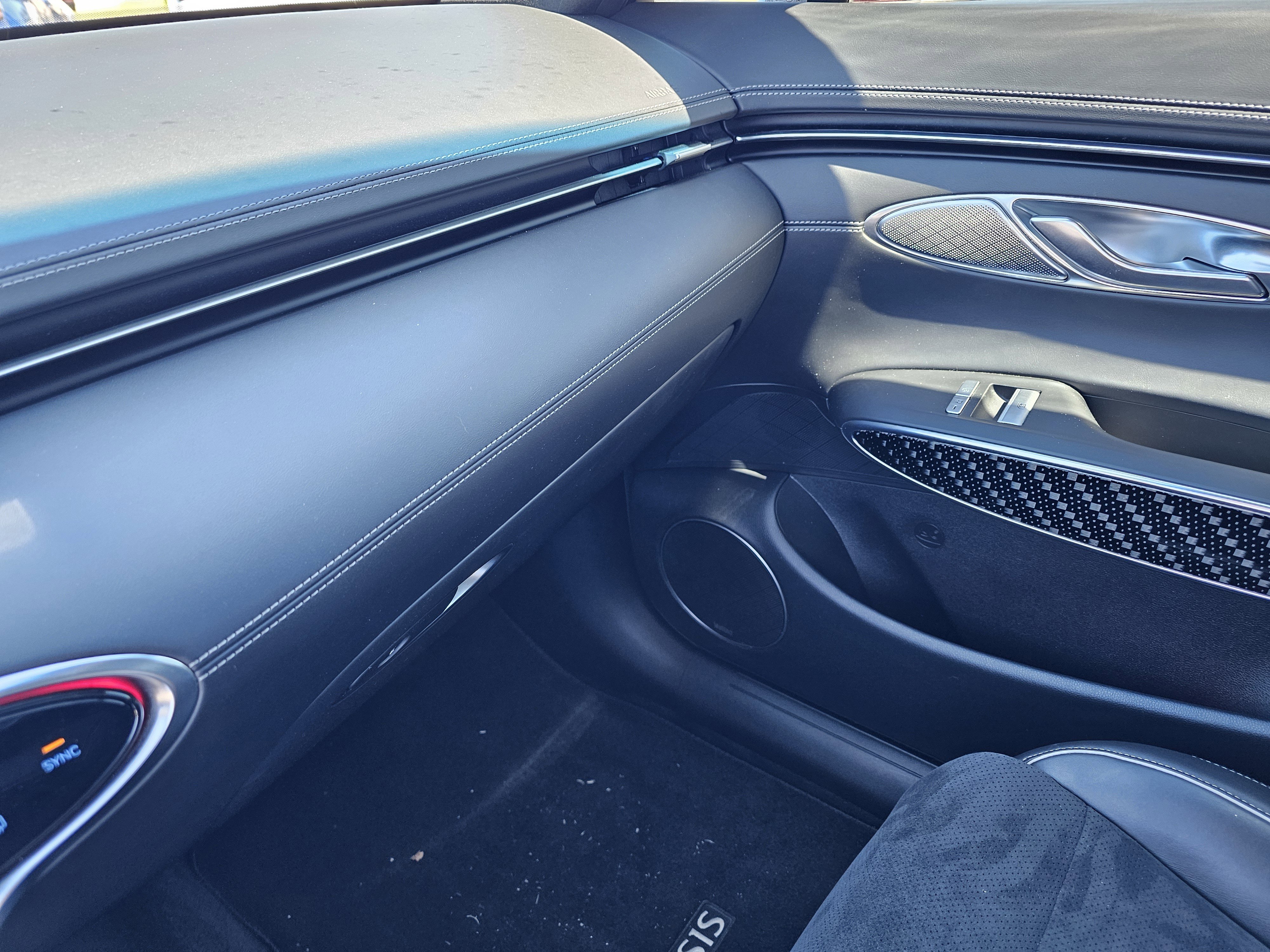 Used 2022 Genesis GV70 3.5T Sport w/ Sport Prestige Package image 26