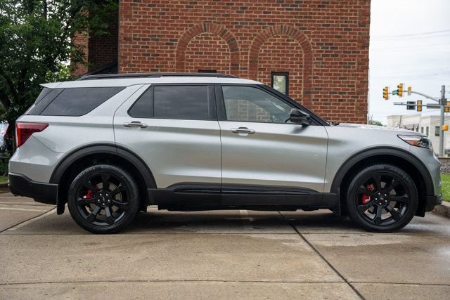 Used 2022 Ford Explorer ST w/ Equipment Group 401A AWD/4WD image 4
